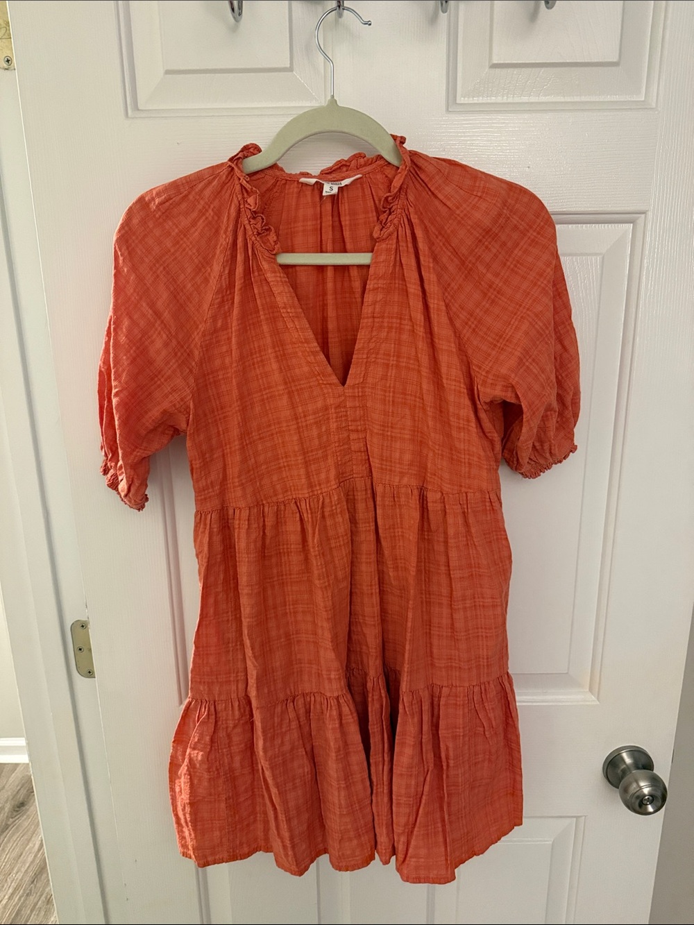 BB Dakota Orange Tiered Short-Sleeve V-Neck Dress